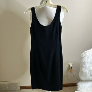 ANN TAYLOR BLK CREPE DRESS WITH SCOOP BACK